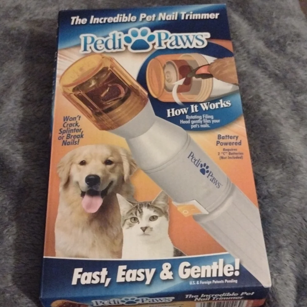 PEDI PAWS PET NAIL TRIMMER. NIB. NWT.